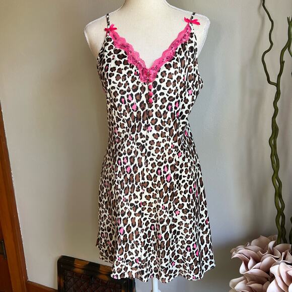 Kathryn Satin Cheetah Print Slip Dress Women’s Size Medium Vintage 90s Pink Lace - Picture 1 of 6